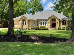 150 Lake Forest Shores Dr, Hot Springs, AR 71913