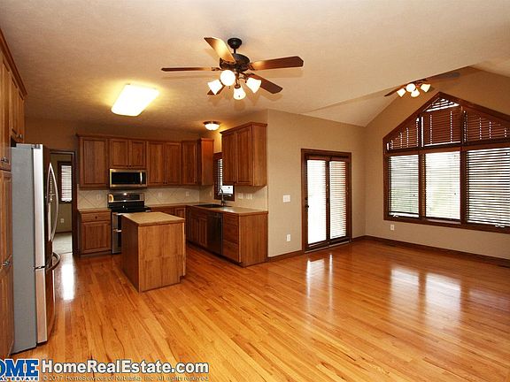 4th image of 4933 S 76th St