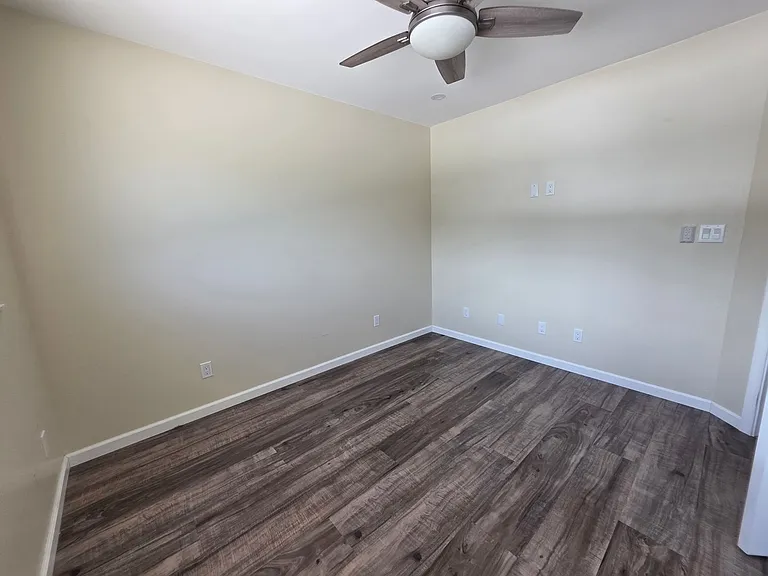 523 Ilimano St — Photo 12