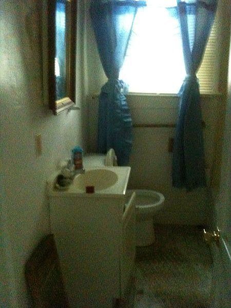 2nd image of 911 20th St