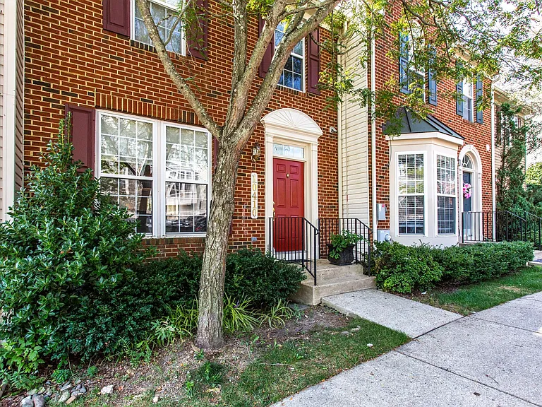 10410 Damascus Park Ln — Photo 3
