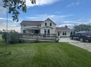 8138 Schenk Rd, Waterloo, IA 50703