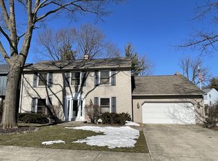 1420 Golden Bell Ct, Downers Grove, IL 60515