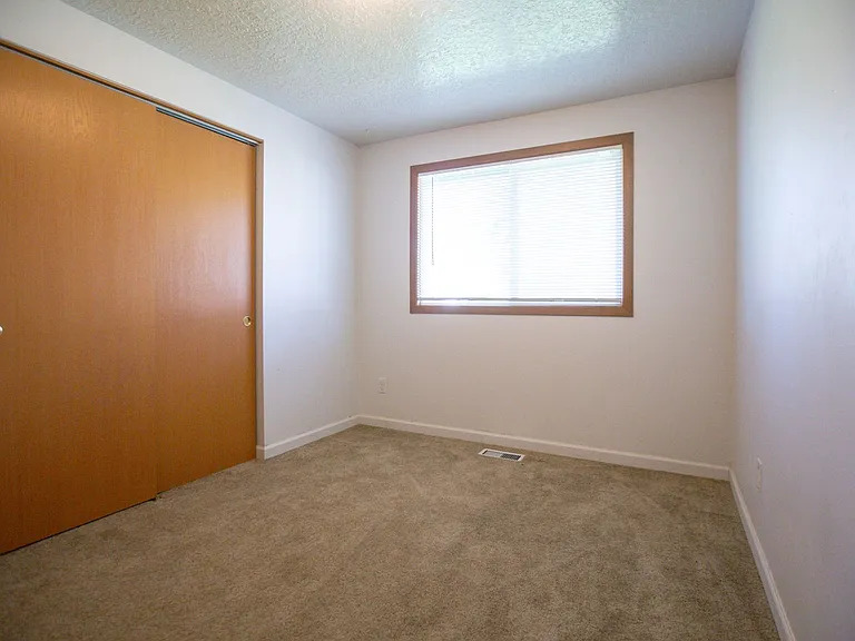 375 Sycamore Ave — Photo 11