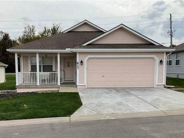 617 Twilight Dr, Raymore, MO 64083