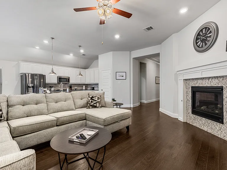 4139 Starlight Creek Ln — Photo 4