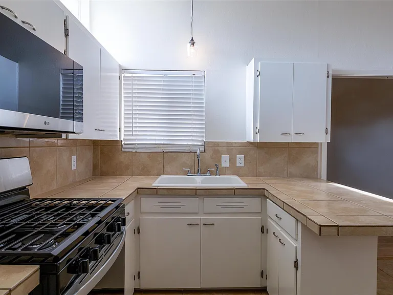 4304 Scottsdale Rd — Photo 5