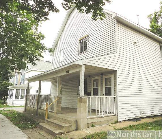 215 W 31st St #1 — Photo 1