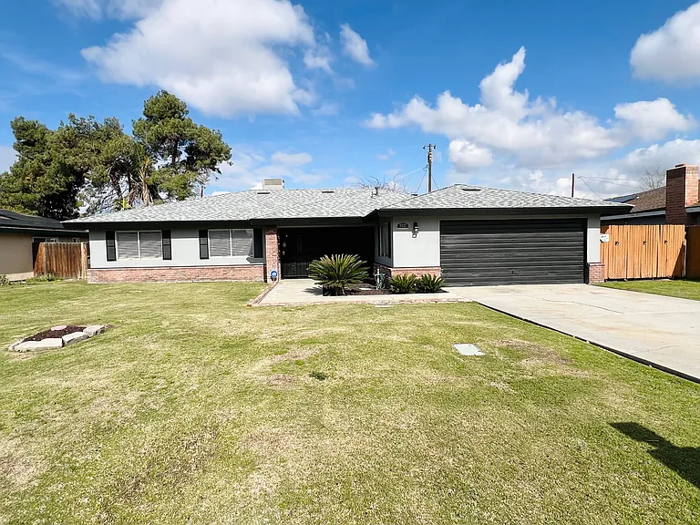 9420 Max Dr — Photo 1