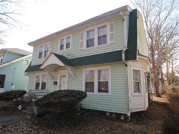 2nd image of 4626 W Broadway
