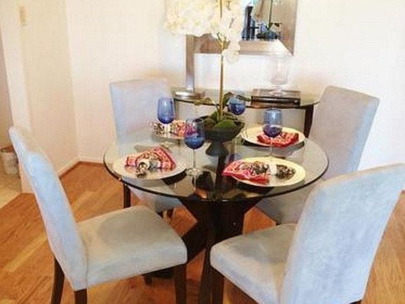 Living Room - dining area