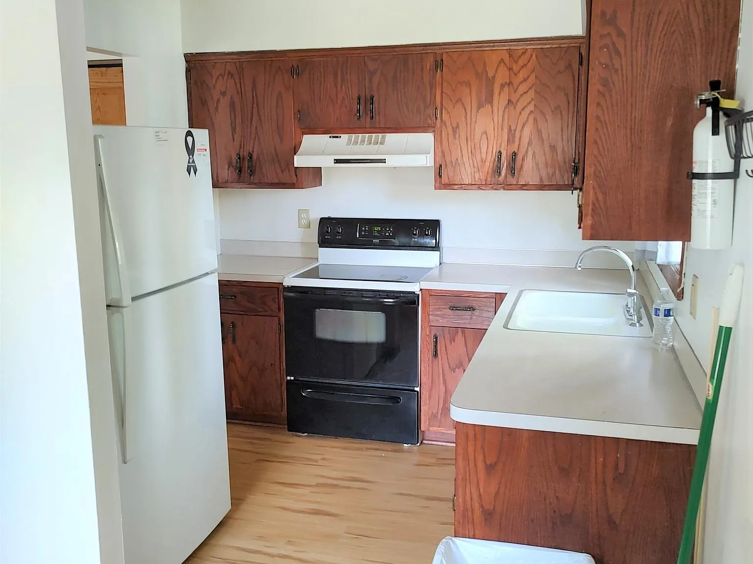 4 bed, 1500 sqft, $2,150 — Photo 2