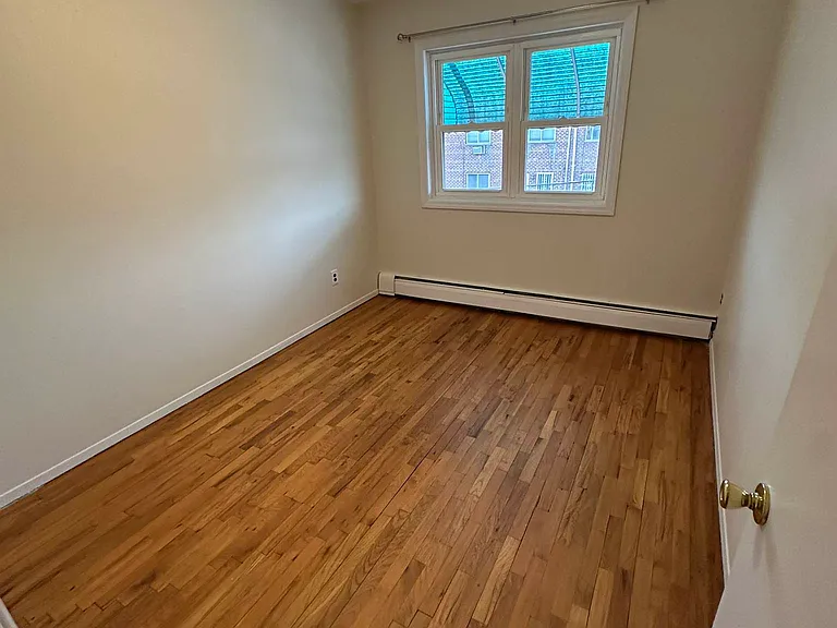 30-38 37th St #3 — Photo 7