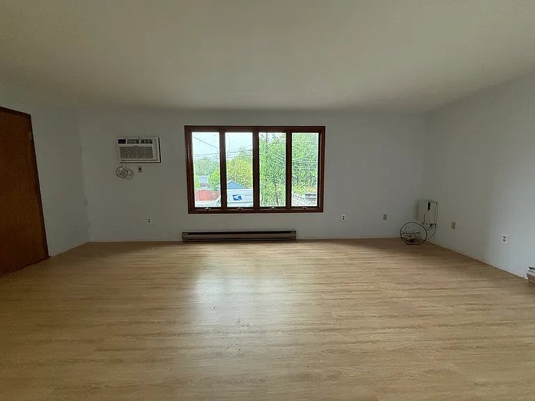 9 Oak St #3 — Photo 4