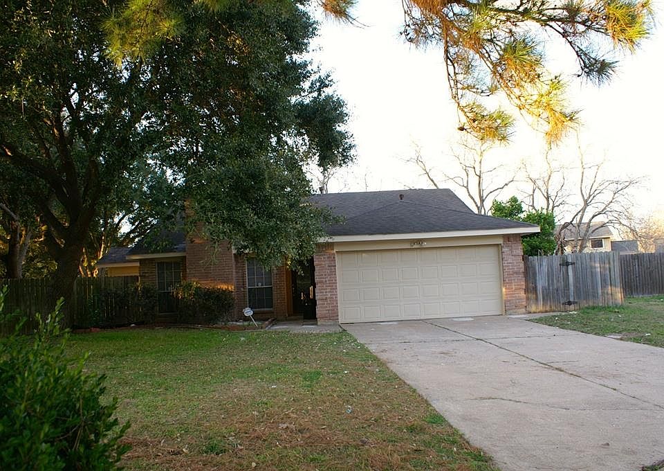 1st image of 2706 Fir Crest Ct