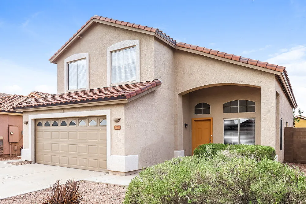 3 bed, 3.0 bath, 2146 sqft, $2,245 — Photo 4