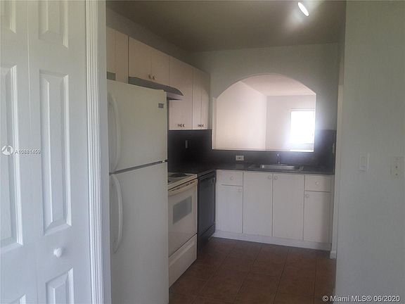 5th image of 1301 SE 28th Ln #10542