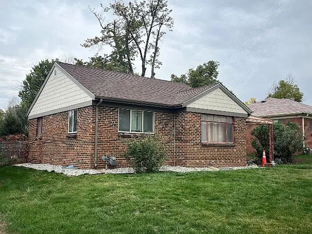 3224 Locust St