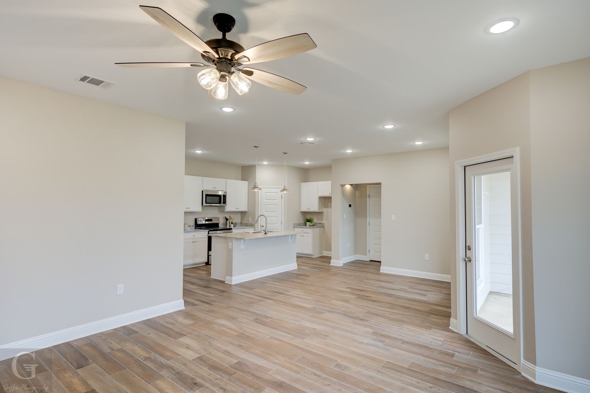 next background image