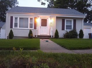 146 Ausdale Rd, Cranston, RI 02910