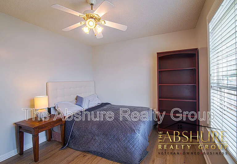 7604 Lilly Pond Ln — Photo 7