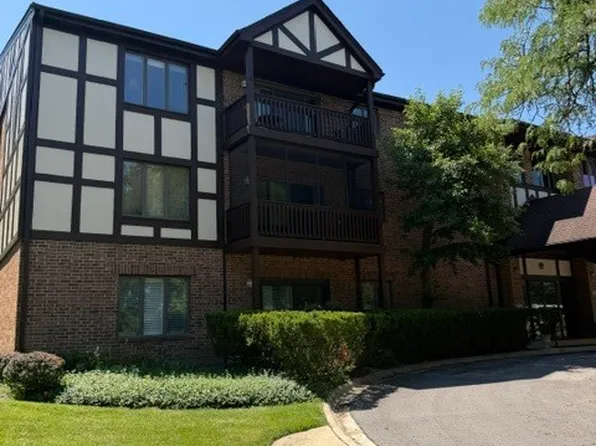 7737 W Golf Dr APT 302, Palos Heights, IL 60463