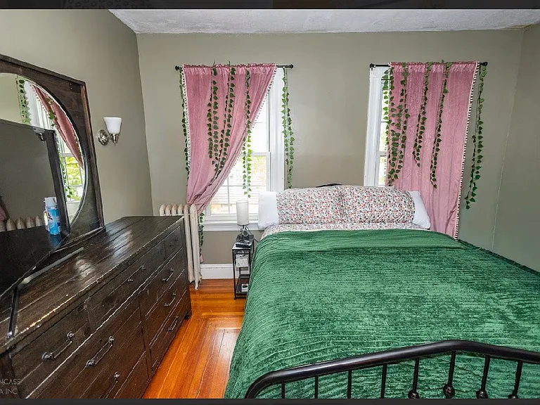 496 River Ave #2 — Photo 6