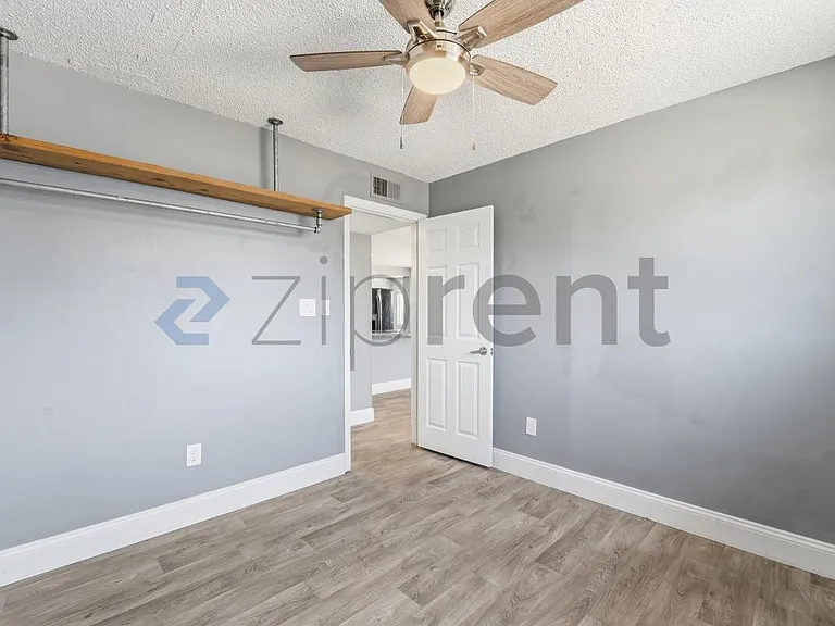 1228 E Barbara Dr — Photo 16