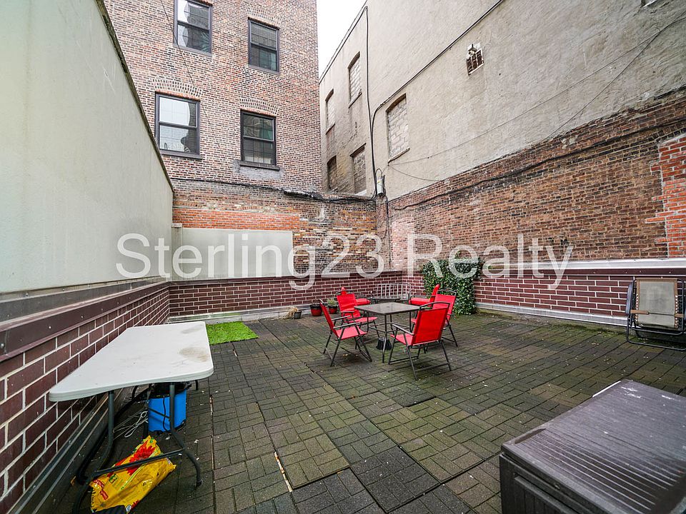 1st image of 22-07 Astoria Blvd S #1R