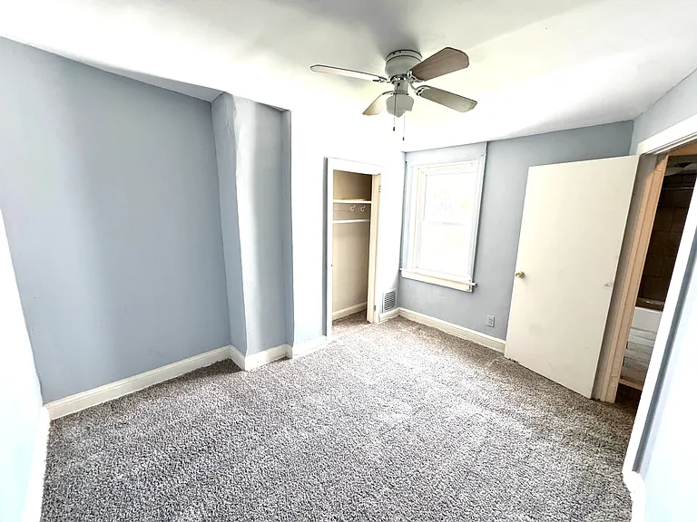 1016 Hill St — Photo 12