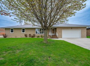 127 S Reiter St, Benson, IL 61516