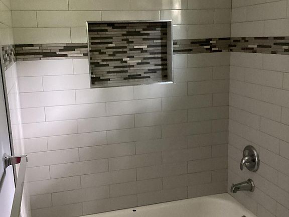 3rd image of 27257 Diamond Sq #A