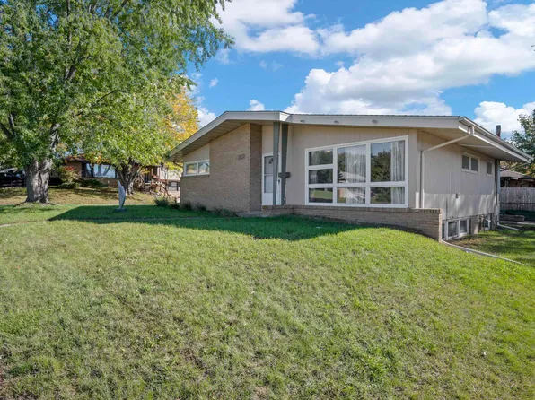 1208 Lincoln St, Pekin, IL 61554