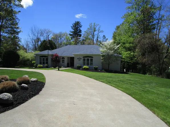 538 Shadow Oaks Dr, Meadville, PA 16335