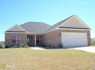 135 Preston Ln, Byron, GA 31008