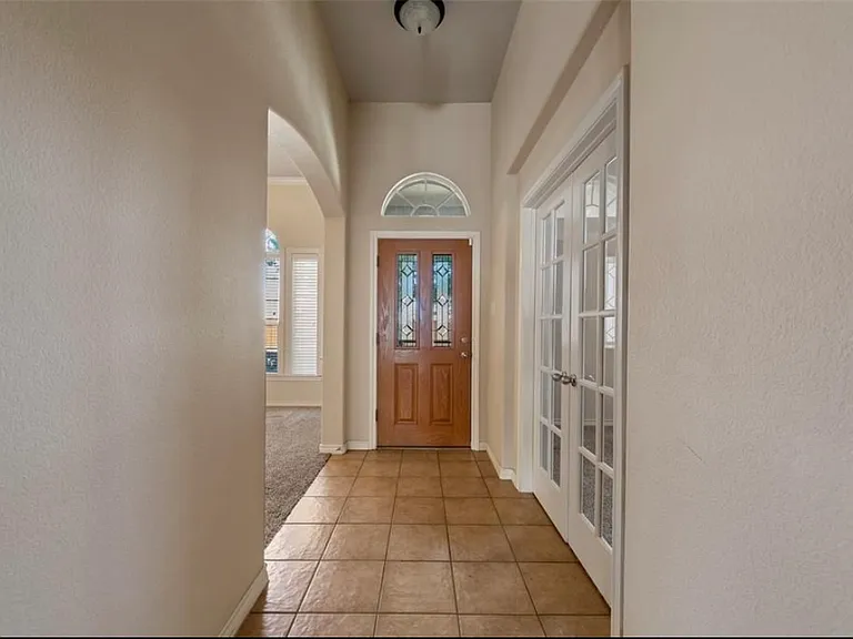 2748 Bay De Vieux Dr — Photo 4