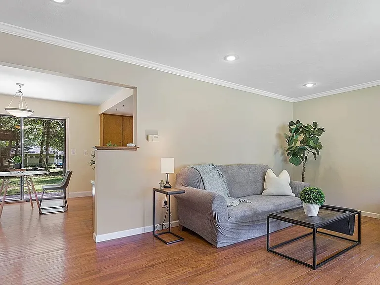 285 Westmont Ave — Photo 3