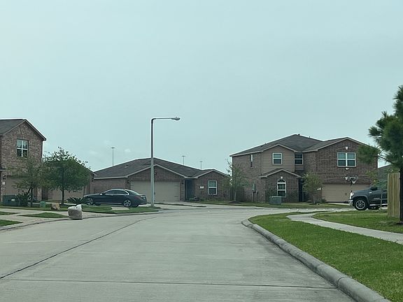 4th image of 12214 Regatta Ln