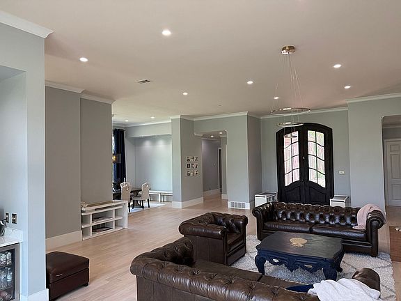 2nd image of 8614 Southwind Dr #8614