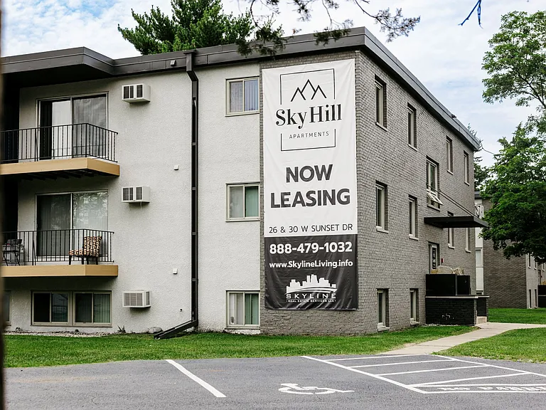 SkyHill Apartments — Photo 18