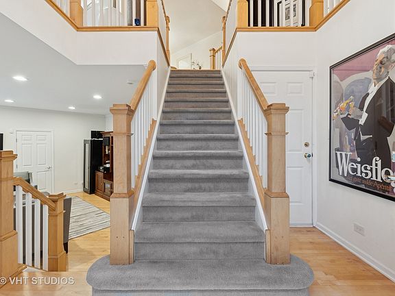 2nd image of 422 W Armitage Ave #A