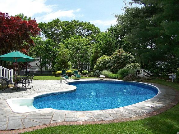 4th image of 50 King Arthurs Ct N