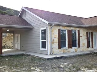295 N POLLY PEAK DR, Bandera, TX 78003