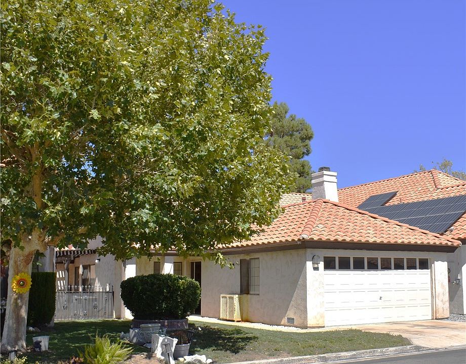 2nd image of 19270 Pine Way
