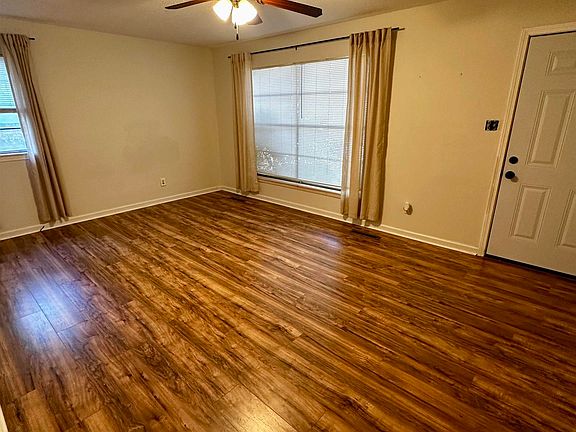 2nd image of 417 Carson Dr