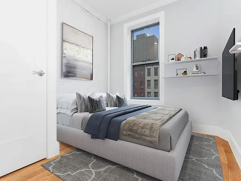 1685 1st Ave #12A — Photo 3