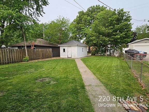 2nd image of 220 8th Ave S #1