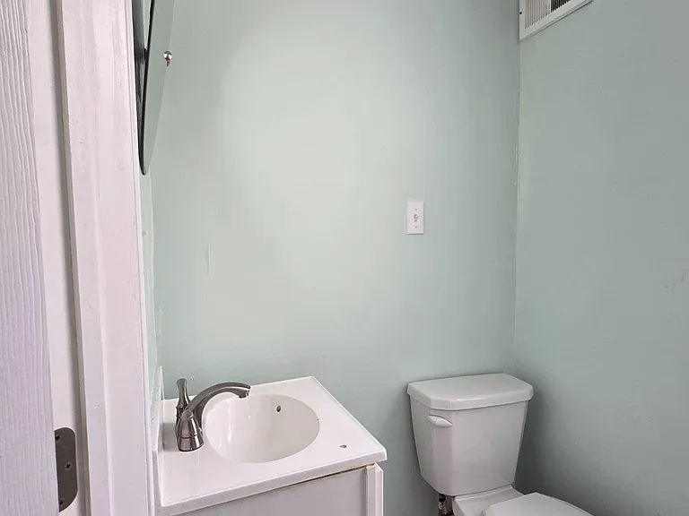 1864 N Uber St — Photo 19