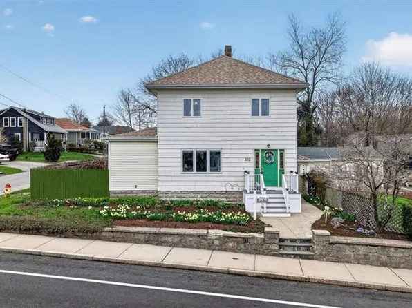 102 Willett Ave, Riverside, RI 02915