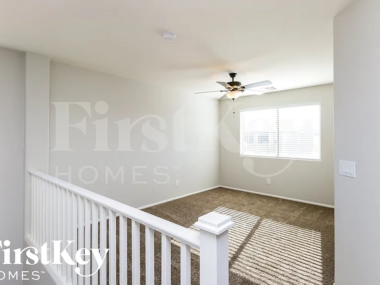 38240 N Sandy Dr — Photo 7